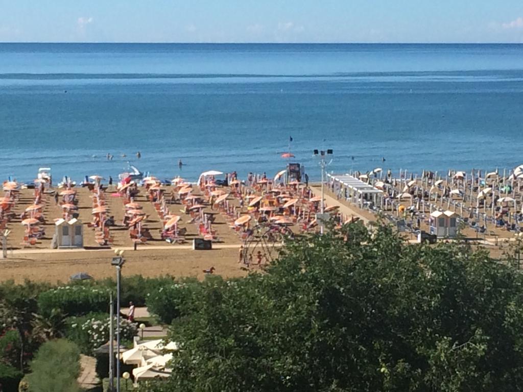 Villa Tripoli Bibione Bagian luar foto
